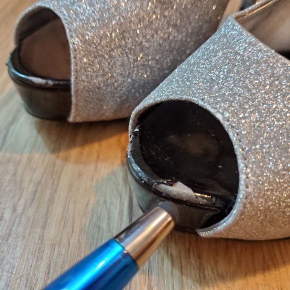 Guess EUC silver glitter platform heels 6 - Picture 4 of 10